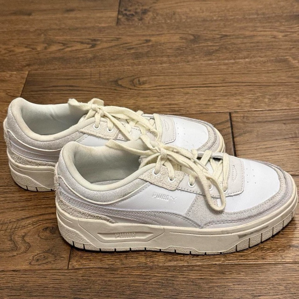 Puma Cream and White Casual Sneakers